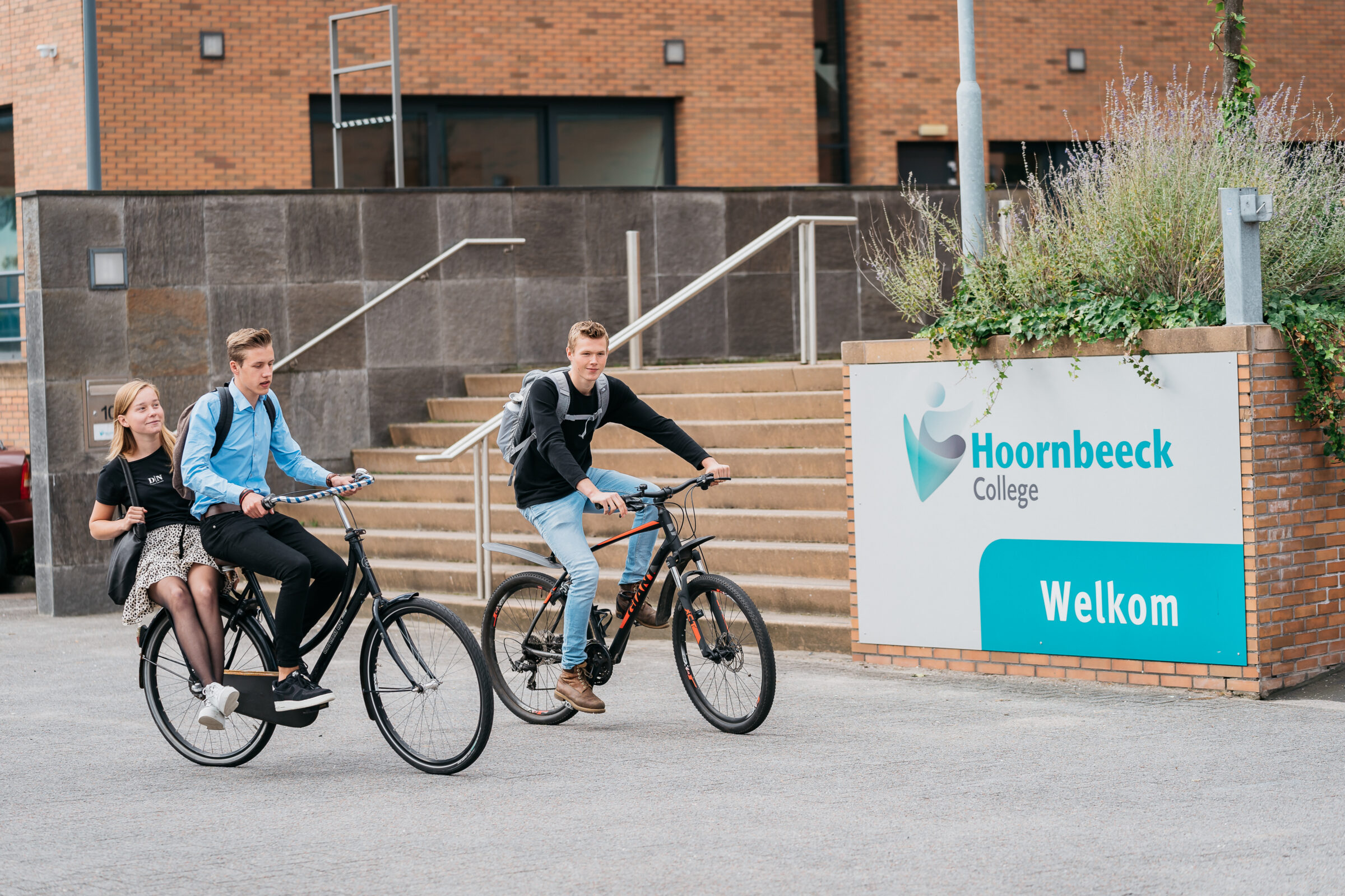 Beeld studenten Hoornbeeck